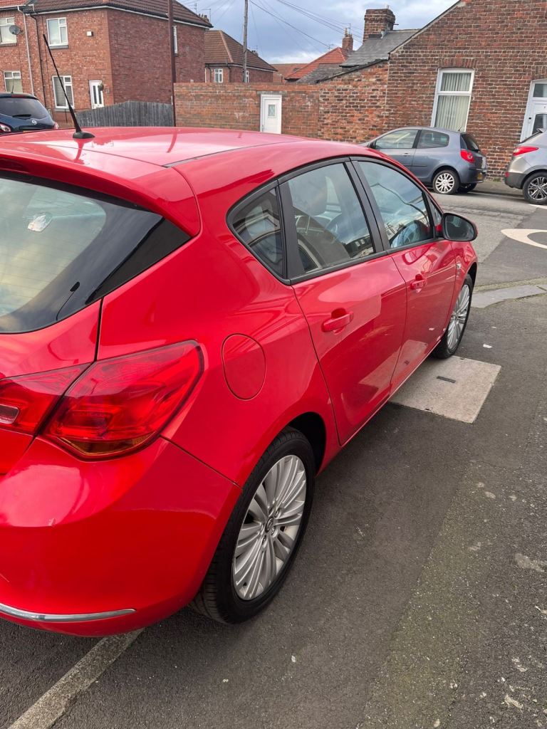 Vauxhall, ASTRA, Hatchback, 2013, Manual, 1398 (cc), 5 doors