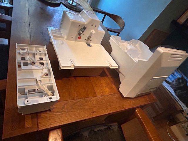 Genuine Samsung RSE8JPUS Ice Maker Unit & Ice Bucket Bundle - DA97-00258H