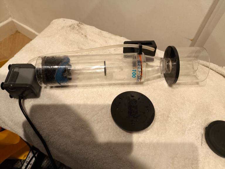 Marine protein skimmer