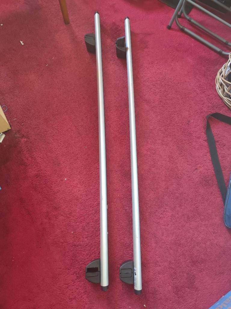 CRUZ roof bars will fit Nissan Qashqui (2014-21) with raised roof rails