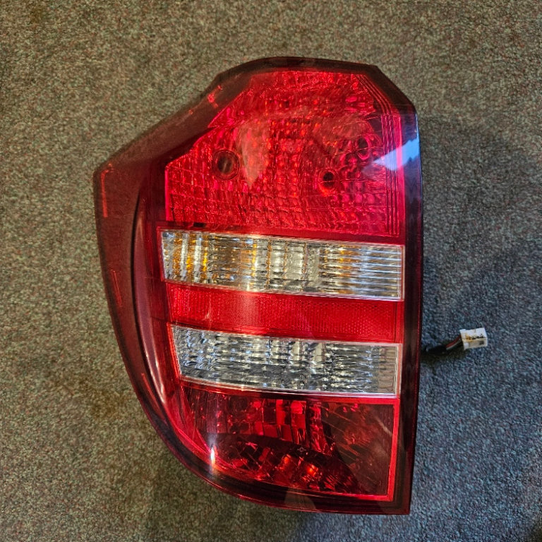 Kia Ceed Estate passenger side rear light top and bottom 2009 model