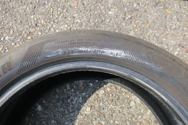 GOODYEAR 215/50R18 96W Eagle F1