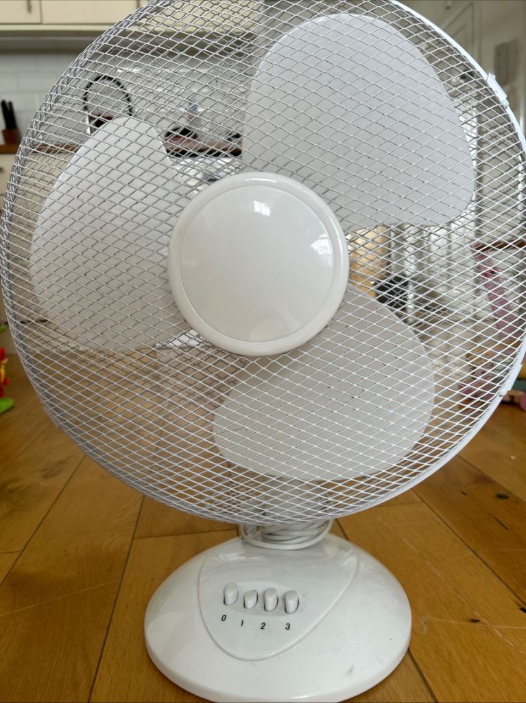 12 inch Table Cooling Fan 3-Speed Oscillating Tilting Head EU Socket