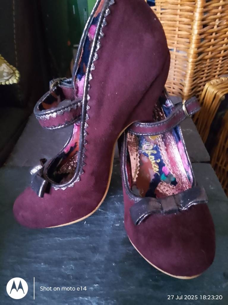 Irregular Choice size 4 ladies shoes. Mint condition.