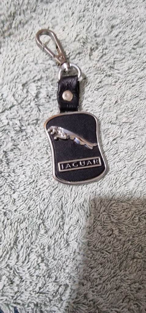Jaguar Keyring & Jaguar Start/stop Button Cover - Black/Silver - Metal/leather