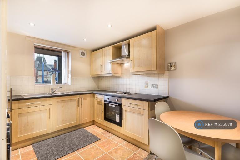 2 bedroom flat in Pudding Chare, Newcastle Upon Tyne, NE1 (2 bed) (#2760711)