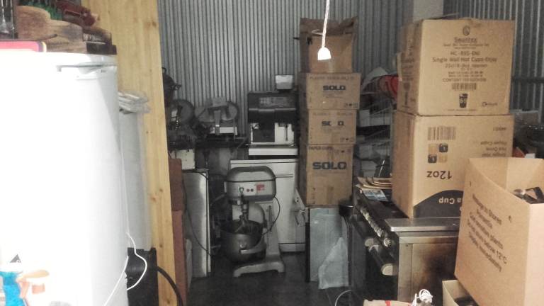 Catering equipment Icecream Yougurt Slush Coffee Beer juicers machines trailer kitchen pub items 