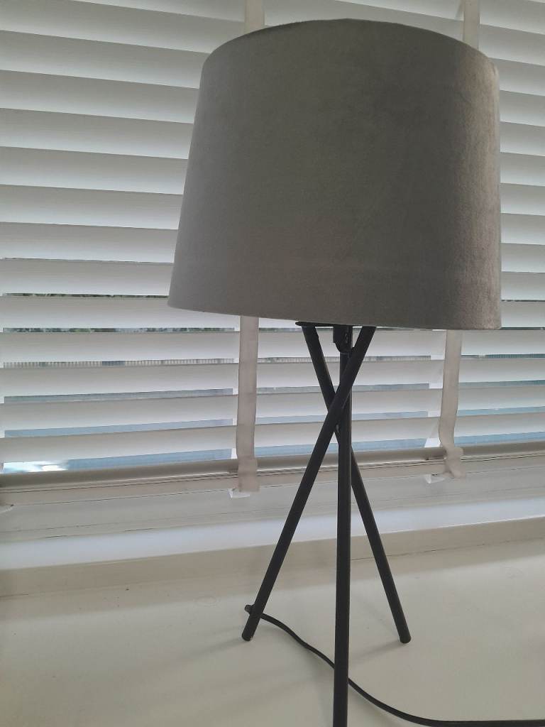 Stylish Grey Table Lamp with Tripod Base – Good Condition
