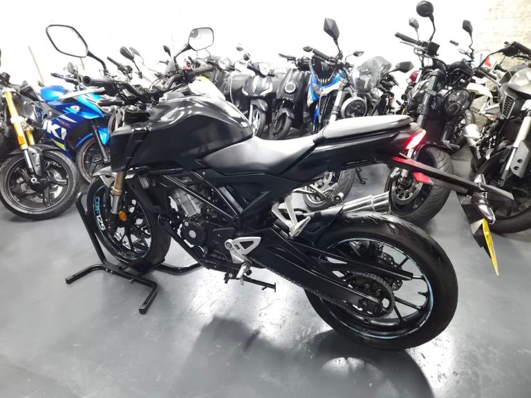 Honda CB125R 2022 Grey