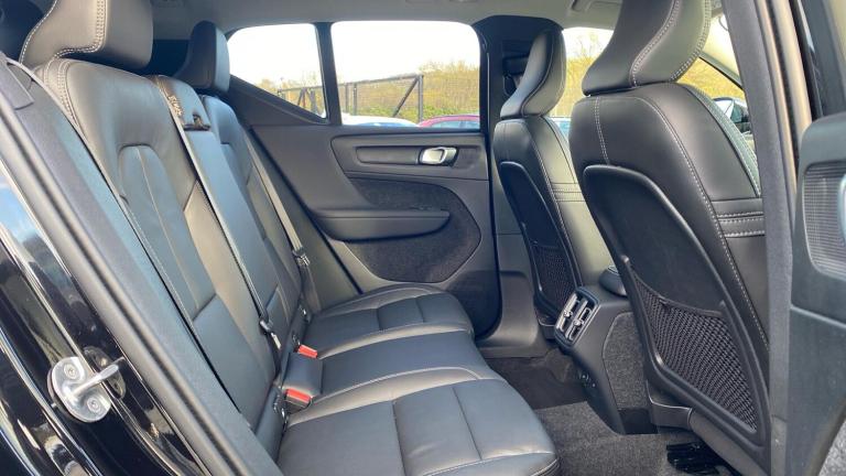 2024 Volvo XC40 2.0 B3 MHEV Ultra Bright SUV 5dr Petrol Hybrid DCT Auto Euro 6 (s/s) (163 p ESTAT...