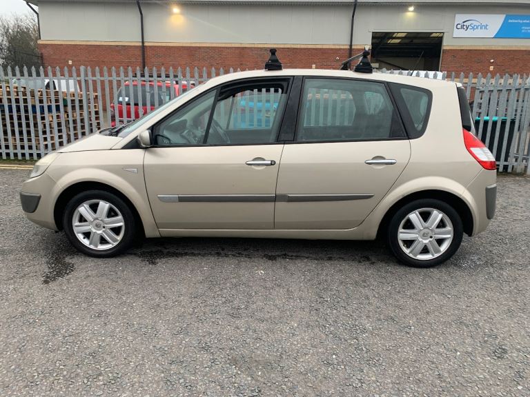 Renault scenic 1.6 VVT dynamic MPV 