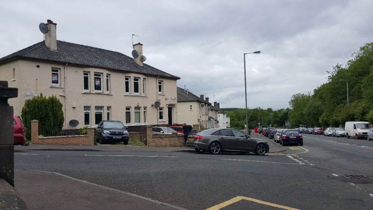 Two Bed Upper Cottage - Bangorshill Street, Thornliebank