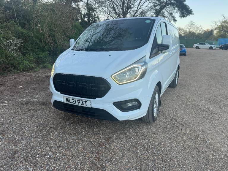 FORD TRANSIT CUSTOM LIMITED SWB 130