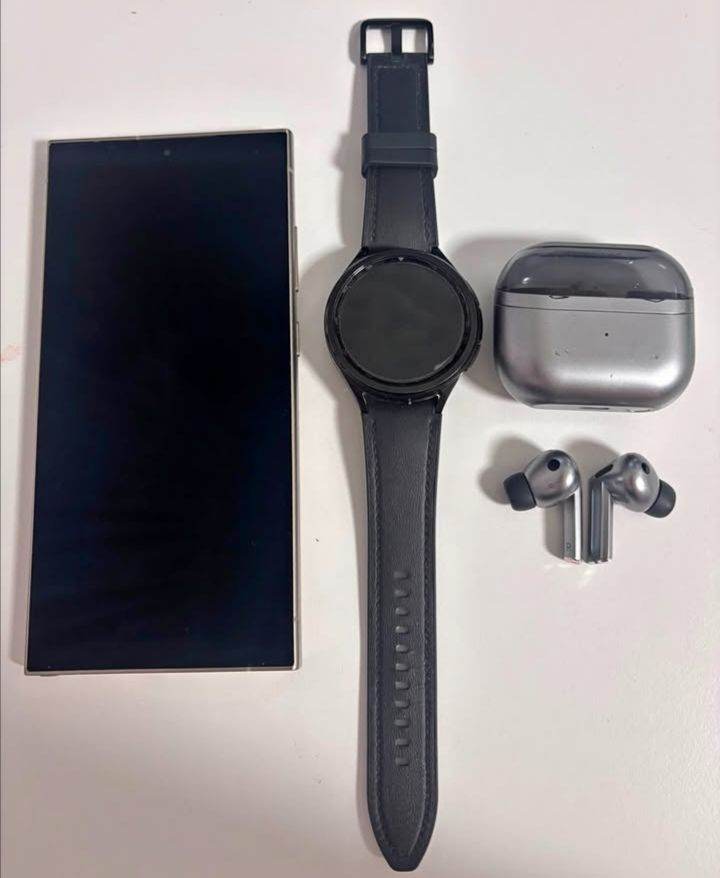 Samsung S24 Ultra like new 12/256 w/ Box