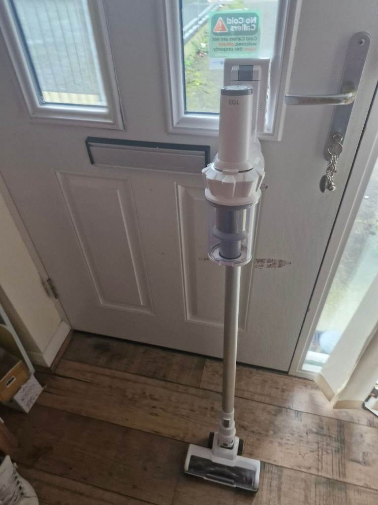 EGL CORDLESS VACUUM CLEANER £15