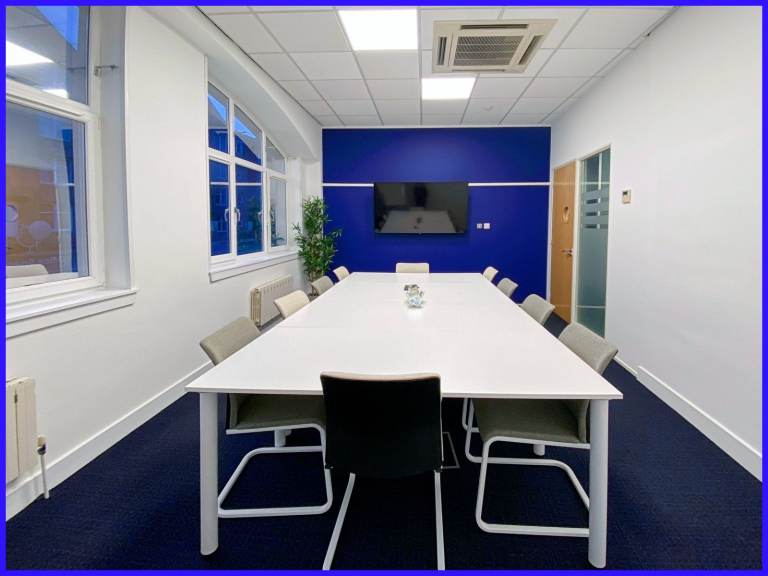 Glasgow - G46 8NG, Customisable Large Office for Rent in HQ Spiersbridge Business Centre
