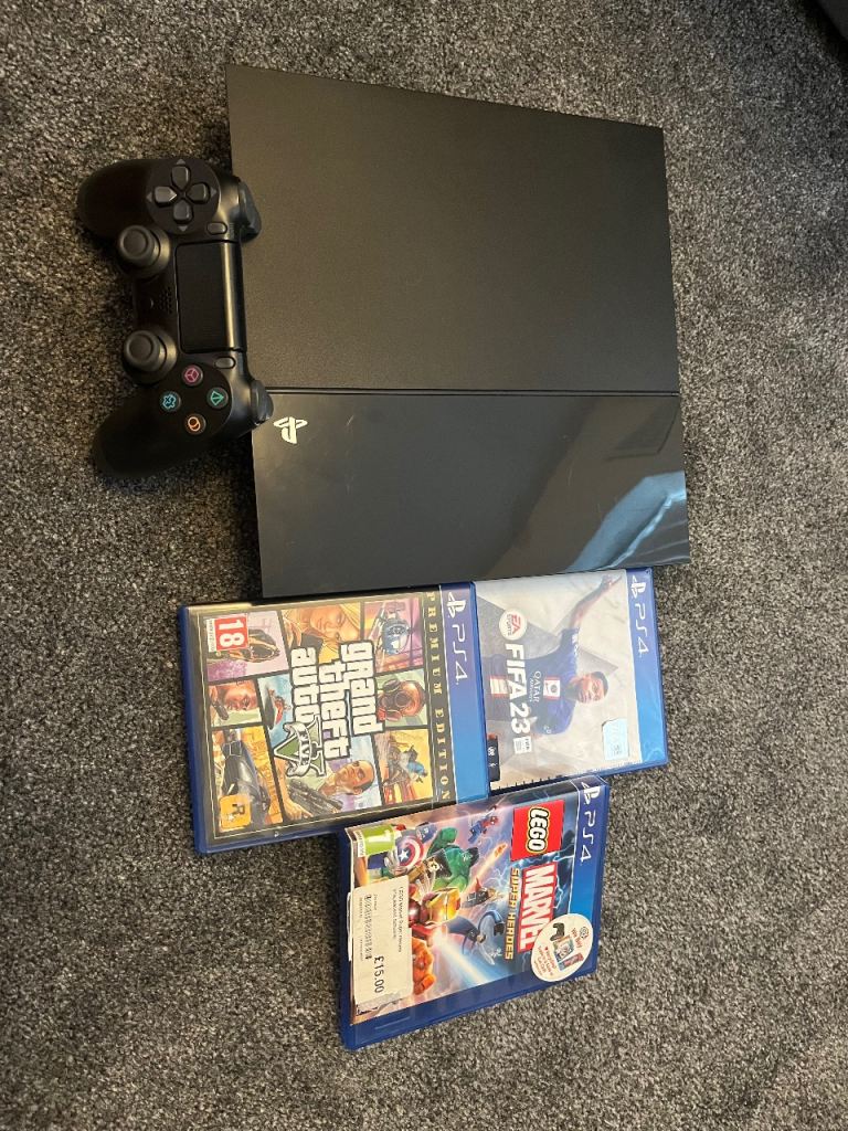 PS4 with 3 games 