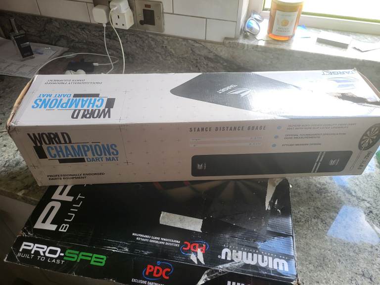 Winmau Pro-Sfb Dartboard & Target World Champions mat 