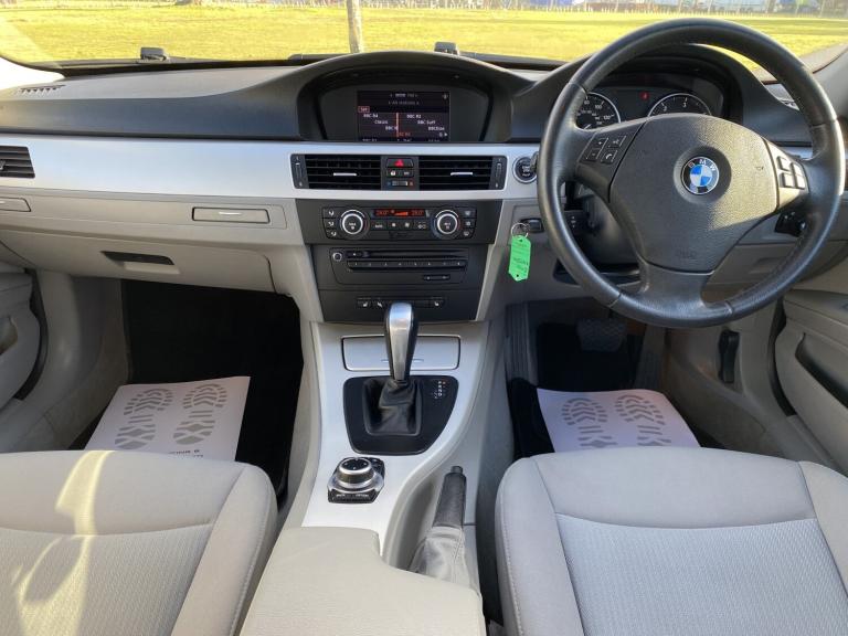 BMW 3 SERIES 2.0 320d SE Saloon 2009