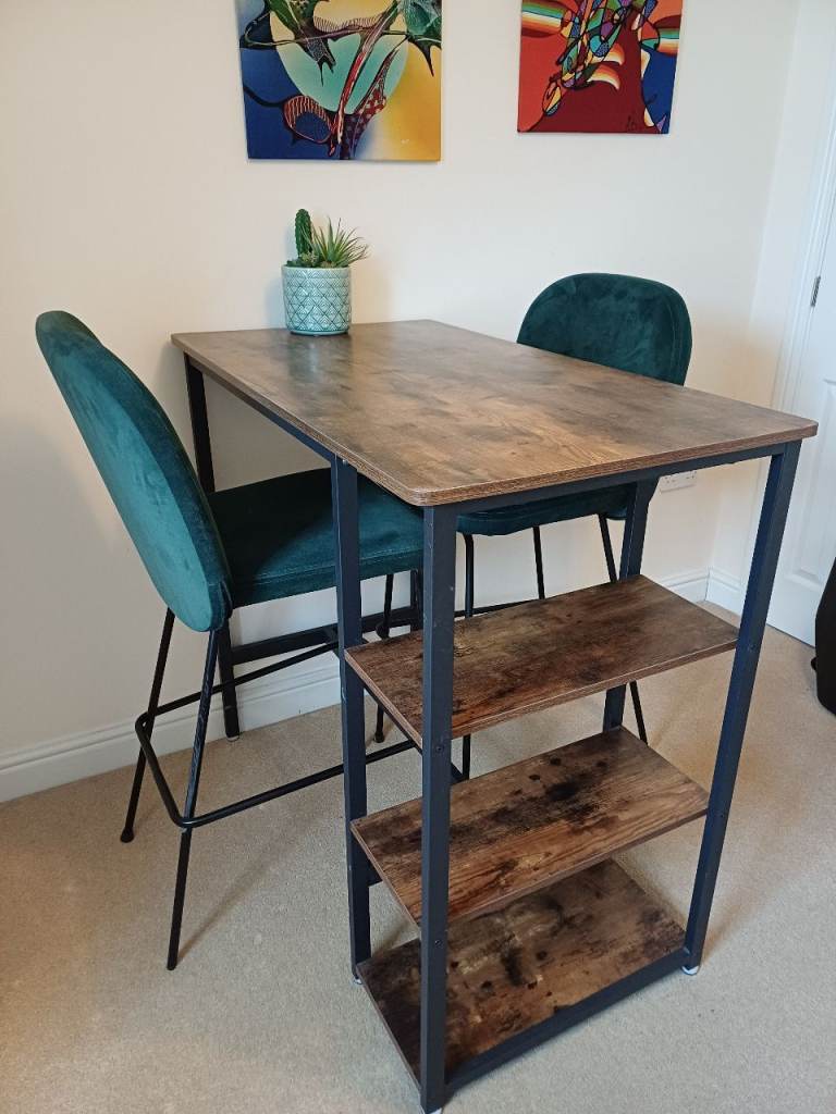 Breakfast Bar Table with 2 Green Stools
