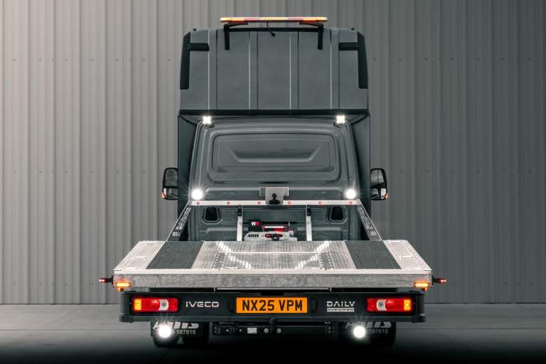 2025 3.0 210BHP MY24 AUTO IVECO DAILY 7.2 TONNE RECOVERY TRUCK CAR TRANSPORTER 