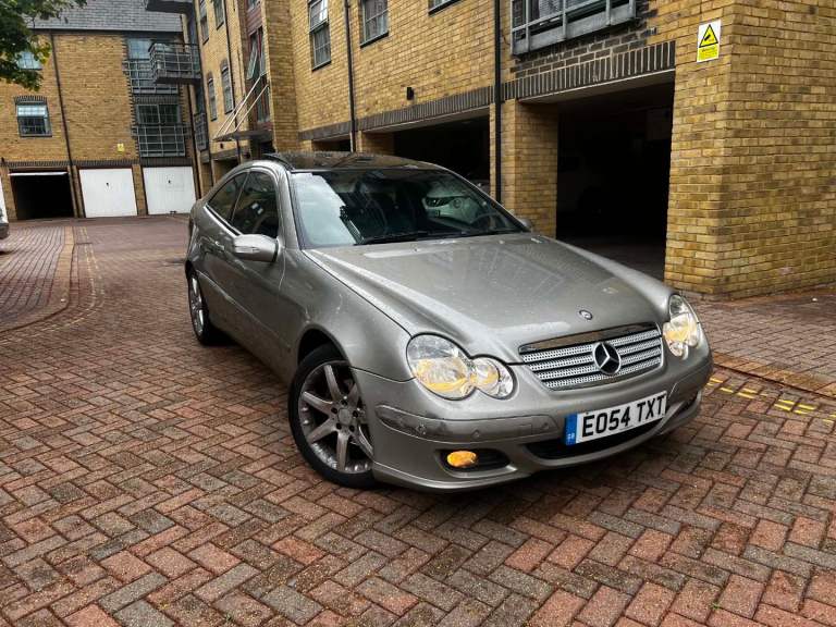 Mercedes C180 auto ulez free 2004 leather 