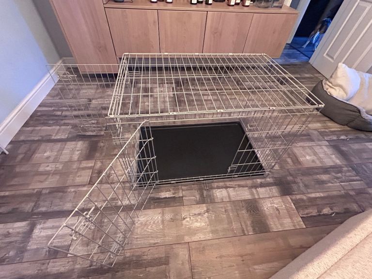 Dog crate 