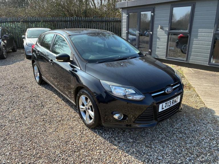 2013 Ford Focus 1.6 Zetec Powershift Euro 5 5dr HATCHBACK Petrol Automatic