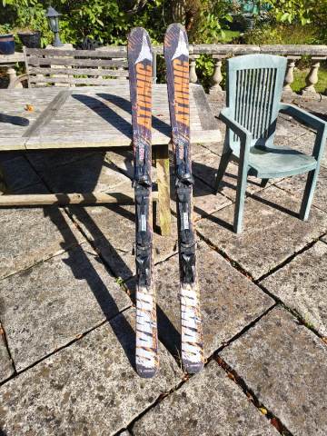 Atomic nomad smoke ti 157cm skis, £150.00 for Sale in Keynsham