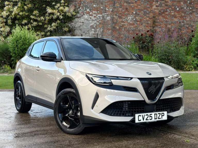 2025 Alfa Romeo Junior 1.2 Turbo Ibrida 5dr Auto Automatic Hatchback Petrol Automatic