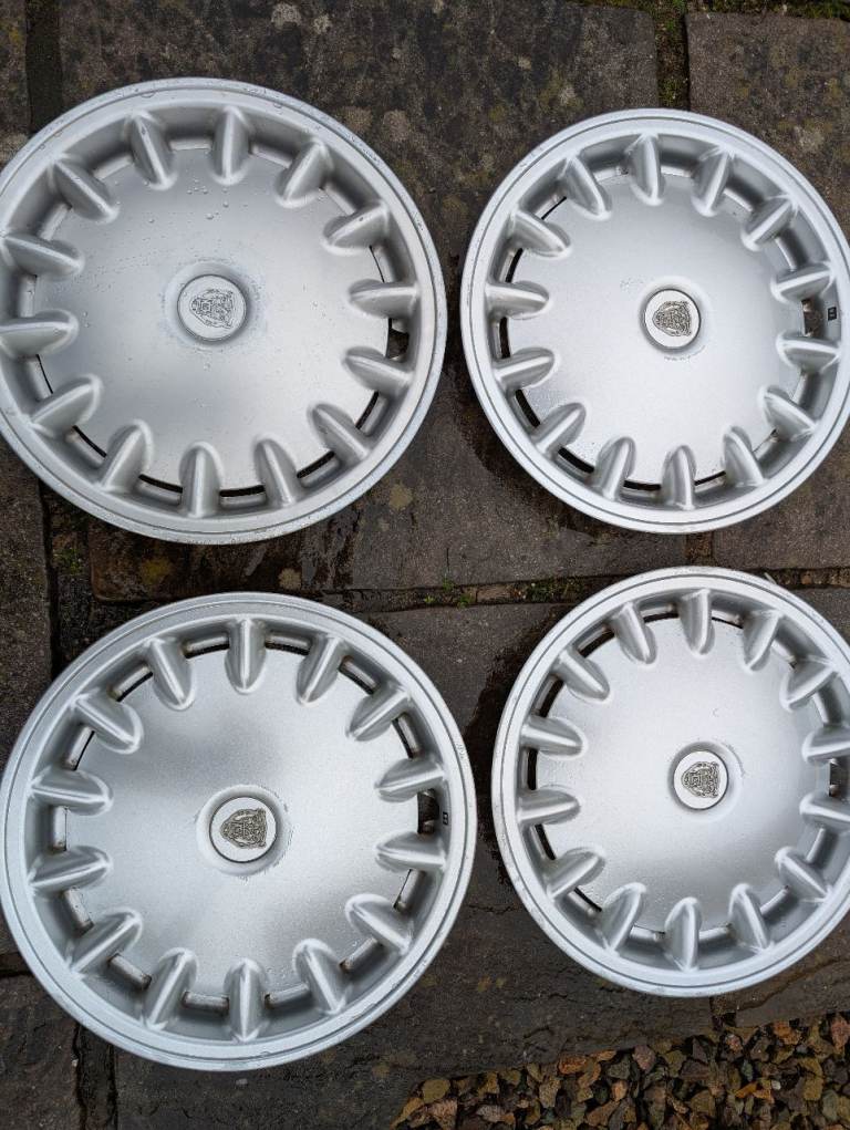 Jaguar XJ6 wheels and tyres