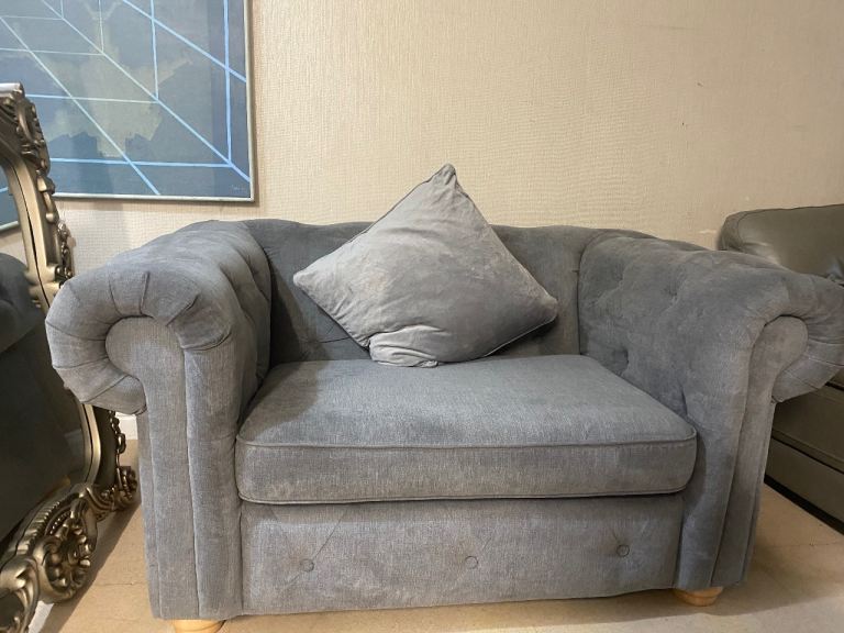 Grey Large Chesterfield Cuddle chair / can deliver