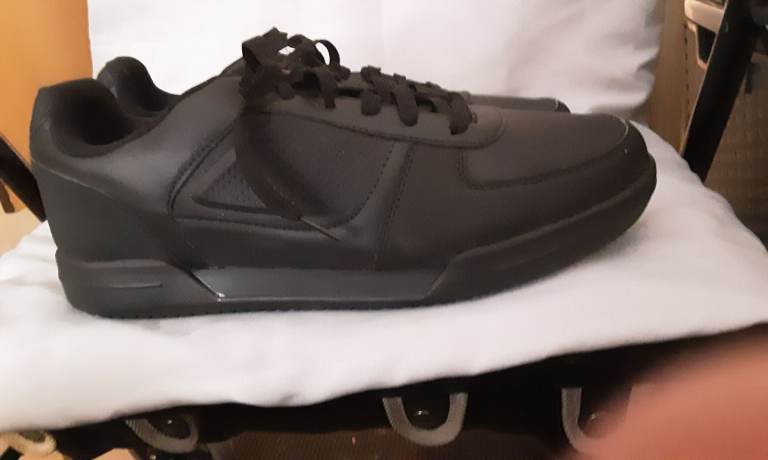 Mens fashion trainer