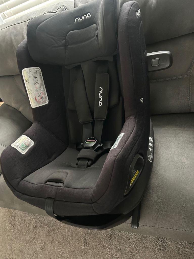Nuna TODL  Car Seat + BASE ISOFIX (360° Rotating, i-Size) – Excellent Condition