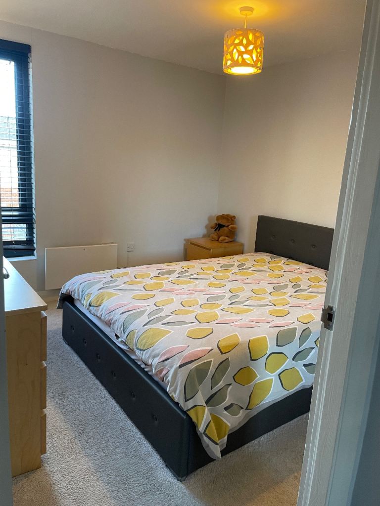 2 Bedroom Flat. City Centre S1. Furnished