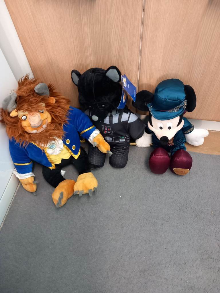 Disney & Star Wars Collectible Plush Toys – Excellent Condition