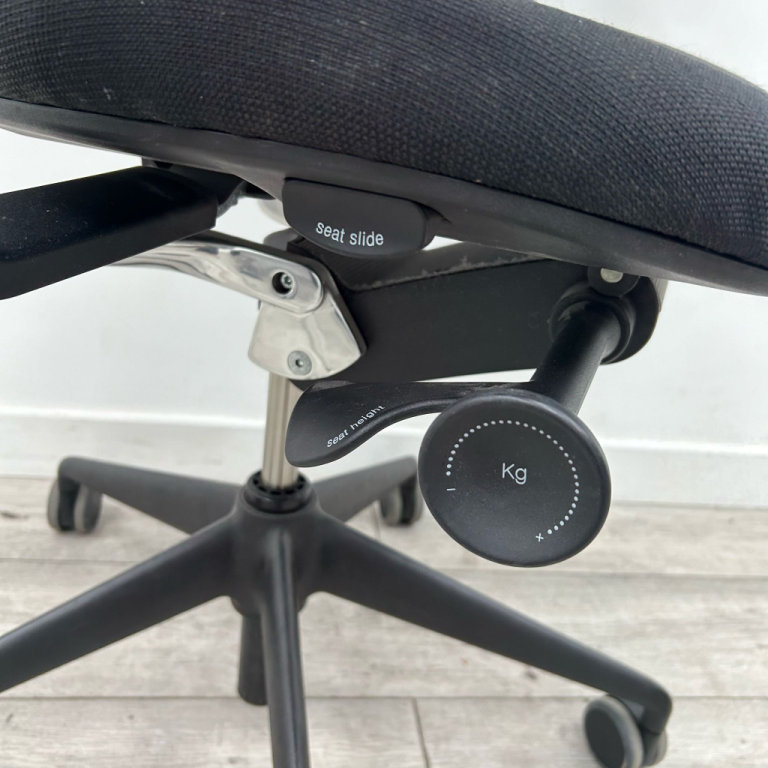 ORANGEBOX ARA TASK OFFICE CHAIR- BLACK MESH- BISHOPS STORTFORD 