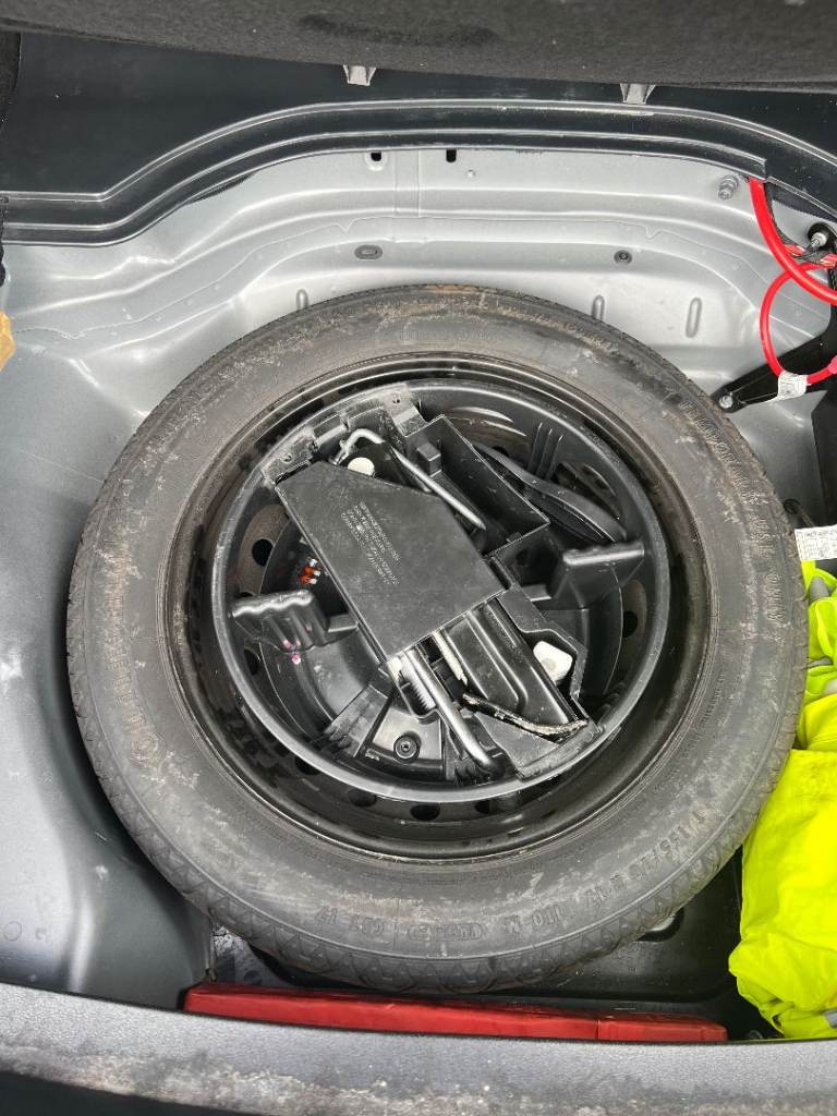 Mercedes-Benz, E CLASS, Saloon, 2014, Semi-Auto, 2143 (cc), 4 doors