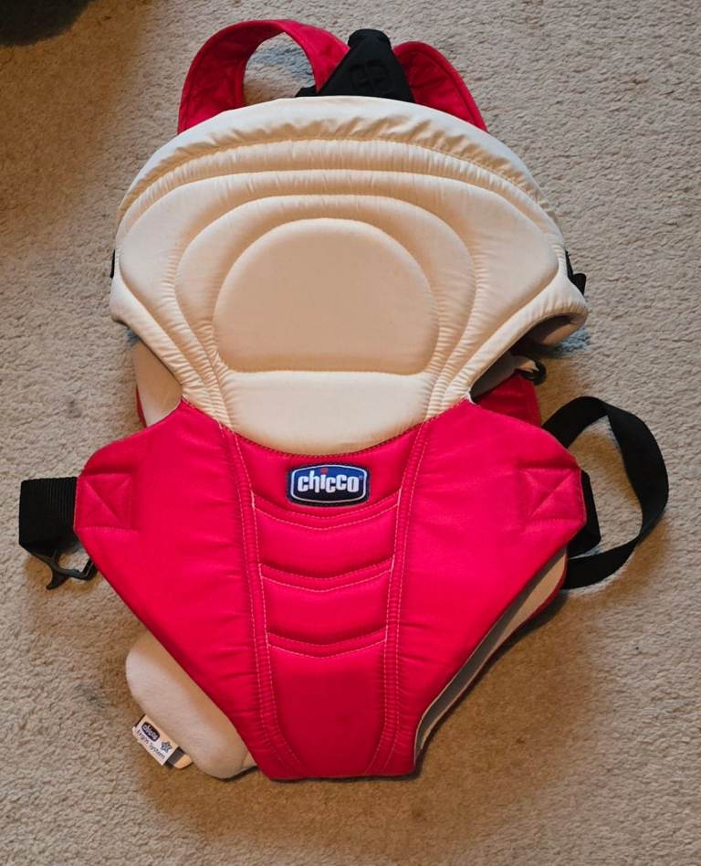 Chicco Easy fit Baby Carrier + Harness -Like New 