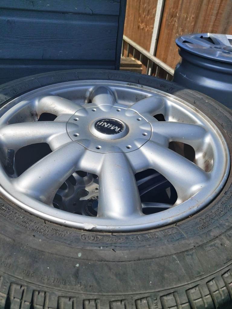 Mini alloy with tyre 