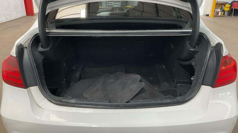 2014 BMW 3 Series 320d xDrive M Sport 4dr Step Auto SALOON DIESEL Automatic