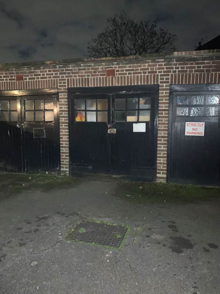 Residential Garage for rent 