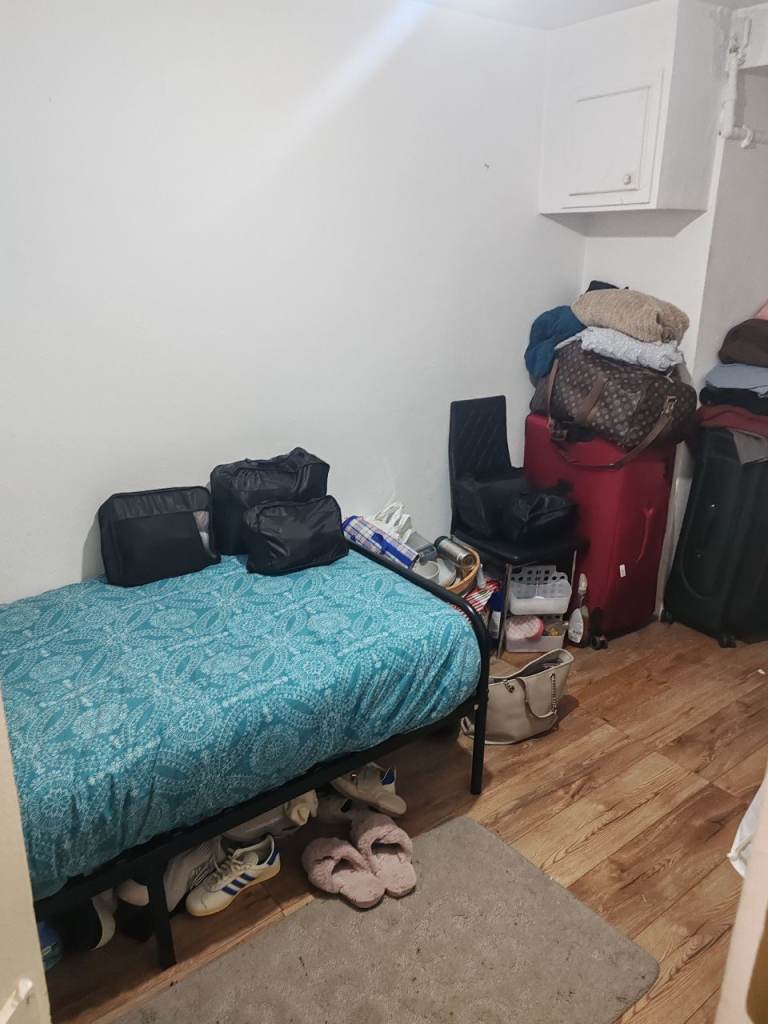 5 bedroom flat for rent 