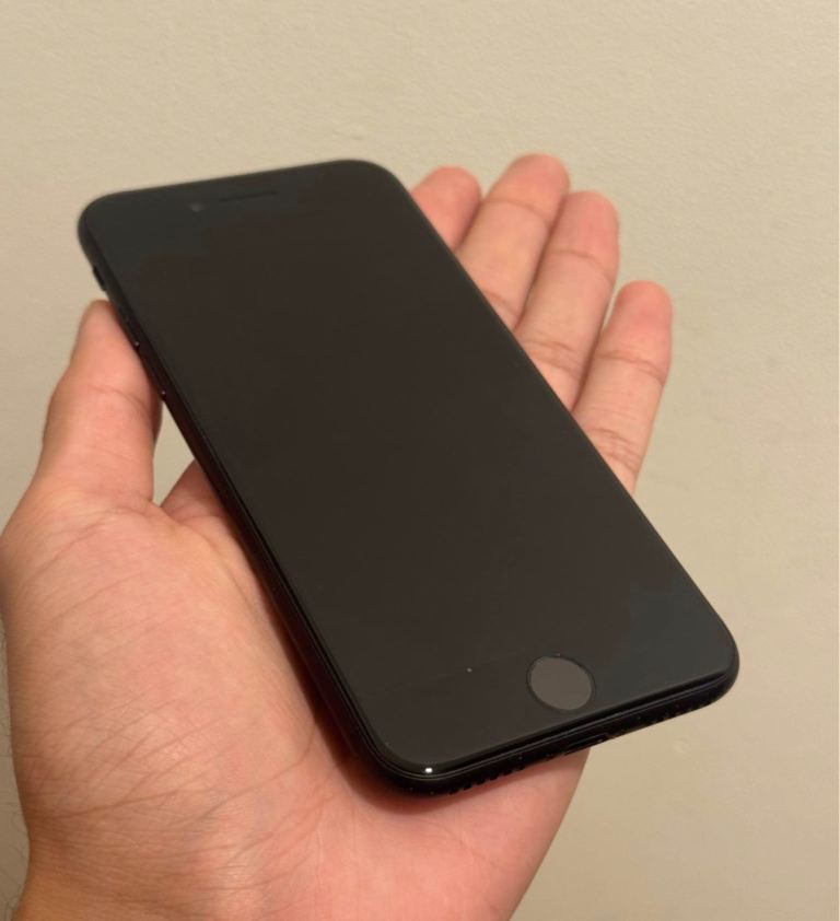 Apple iPhone SE 2nd Generation 64GB Unlocked