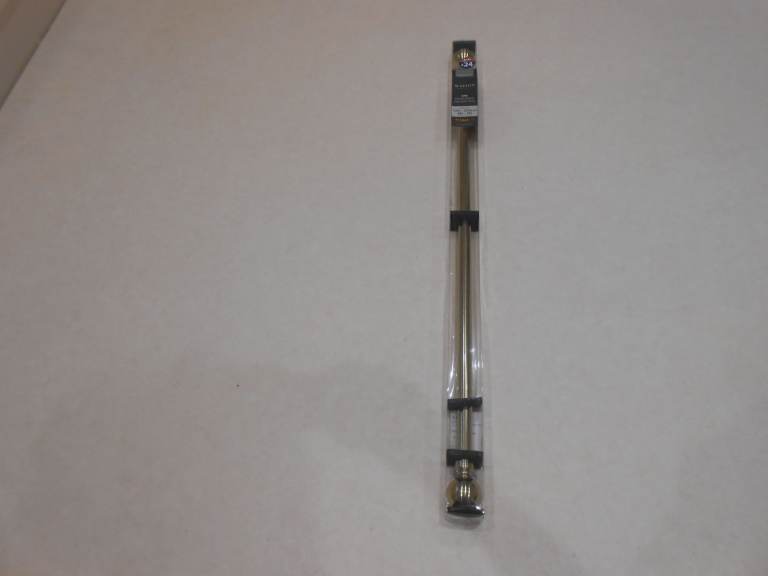 GOLD EFFECT CURTAIN POLE