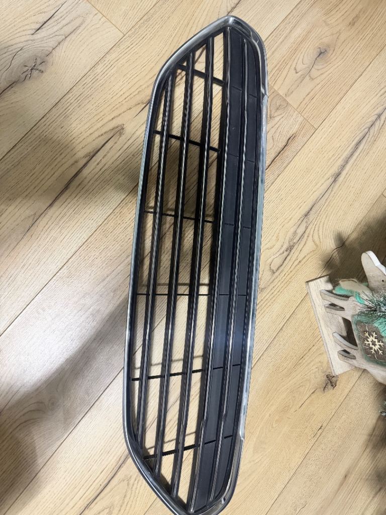 Ford fiesta Mk7 grill 
