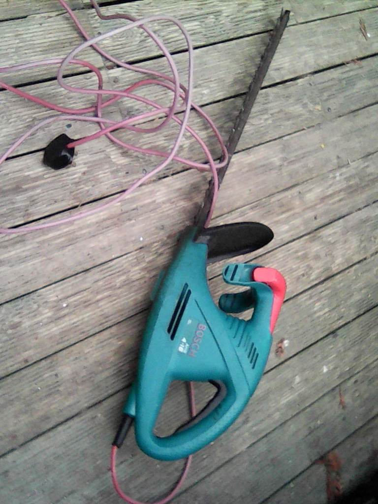 Bosch hedge cutter