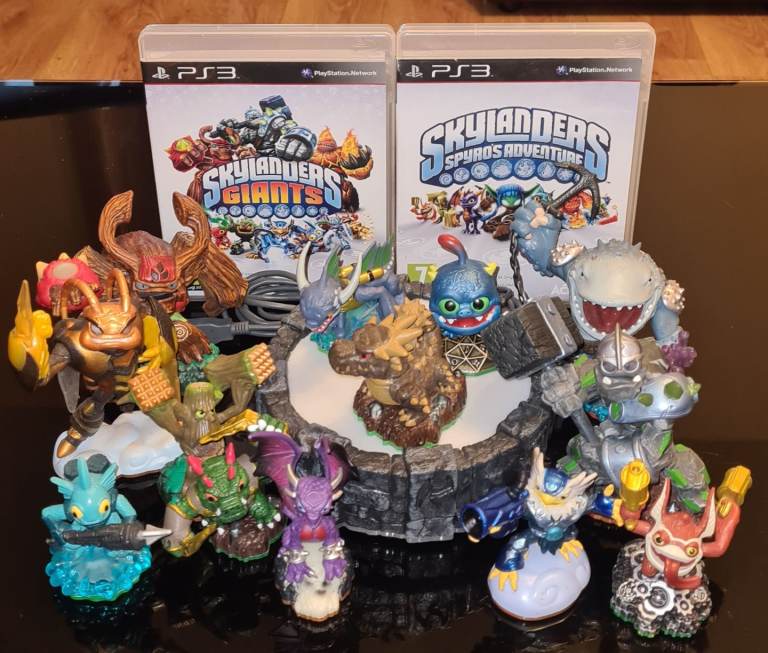 PS3 Skylanders Giants & Spyro's Adventure Games + Figures 