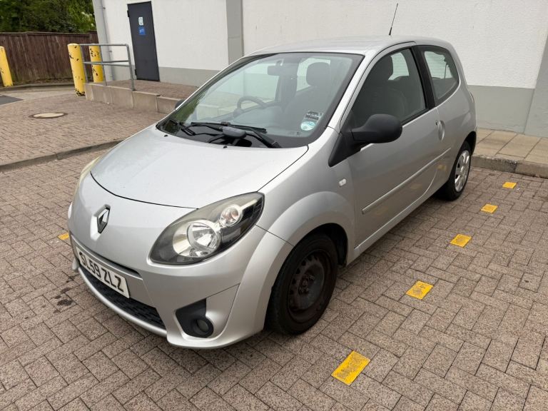 RENAULT TWINGO EXTREME 1.2 PETROL ULEZ FREE 83K MILES MOT 16TH OF JULY STARTS N DRIVE GREAT