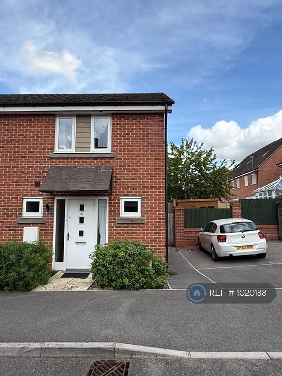 3 bedroom house in Gardiner Road, Basingstoke, RG24 (3 bed) (#1020188)